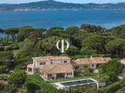 Villa méditerranéenne tournée vers la mer