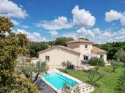 Villa méridionale avec jardin et piscine