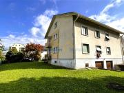 Villa mit 2 großen Wohnungen, in der Nähe des Zentrums