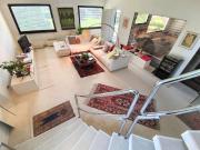 VILLA MIT BEHEIZBAREM INDOOR POOL, GARTEN & RUHELAGE IN...