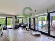 Villa mit Charme und schönem Pool in Trélex