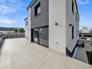 Villa mit Stil und Raum: 7 Schlafzimmer, 6 Bäder, 483 m²...