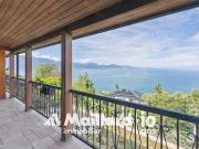 Villa mit zwei Wohneinheiten und atemberaubender Aussicht