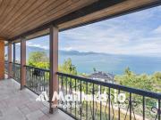 Villa mit zwei Wohneinheiten und atemberaubender Aussicht