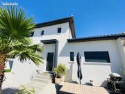 Villa mitoyenne de luxe de 3 pièces en vente RUE MONIQUE...
