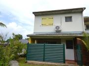 Villa mitoyenne T4 dans résidence calme et sécurisée non meu