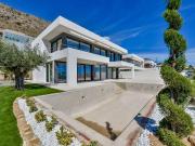 Villa moderna de 980m2 en una parcela de 890m2 con 8...