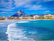 Villa moderna de estilo mediterráneo y vistas panoramicas