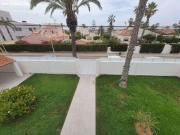 VILLA MODERNA E INDEPENDIENTE CON PISCINA PRIVADA EN...