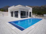 Villa Moderna Independiente con Piscina y Vistas a la...