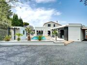 VILLA MODERNE 300m² totale au sol