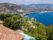 Villa moderne avec piscine et vue panoramique sur la...