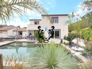 VILLA MODERNE AVEC PISCINE ROQUEBRUNE