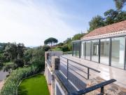 Villa moderne, rénovation récente, aperçu mer