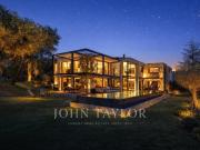 Environs de Valbonne Villa contemporaine neuve vue sur...