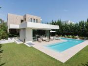 Villa, Nueva Andalucía 646m² Nueva Andalucia
