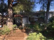 Villa pentavani con giardino angolare