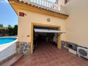 Villa Piscina Privada Gran Parcela En Torrevieja