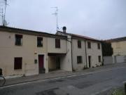 Villa plurifamiliare in vendita a Ferrara