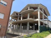 Villa plurifamiliare in vendita a L'Aquila