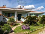 Villa plurifamiliare in vendita a Pesaro