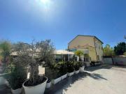 Villa plurifamiliare in vendita a Rimini