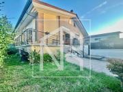 Villa plurifamiliare in vendita a Roma