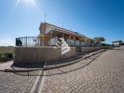 Villa plurifamiliare in vendita a Roma