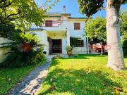 Villa plurifamiliare in vendita a San Felice Circeo
