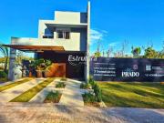 Villa Prado, localizado no renomado Condomínio Cidade...
