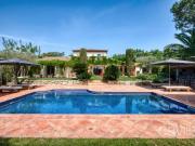 Villa provençale au pied du village de Grimaud