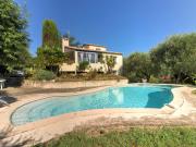 Villa provençale avec piscine