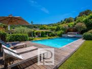 Villa provençale de charme – volumes généreux & domaine...