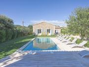 Villa Provençale d'Exception en Provence 151m² Murs