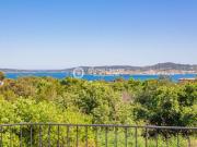 Villa provençale épurée au coeur du golf de Beauvallon...