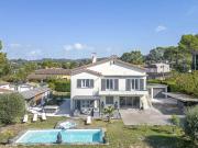Villa provençale rénovée à vendre avec piscine à Mougins...