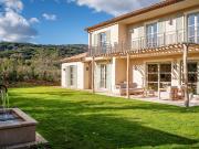 Villa provençale rénovée à vendre dans la campagne de...
