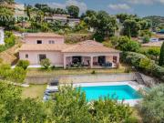 Villa provençale T6 avec piscine, garage et jardin