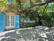 VILLA PROVENCALE GRIMAUD avec GRAND TERRAIN