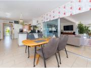 VILLA PUERTO CALPE · VILLA DE LUJO EN PRIMERA LÍNEA DE...