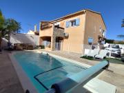 VILLA QUATRE CHAMBRES ET PISCINE CHAUFFEE