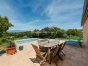 Villa récente avec vue à La Roque Sur Pernes