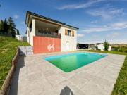 VILLA RECENTE AVEC VUE DEGAGEE