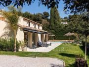 Villa rénovée avec piscine, studio indépendant et vue...