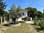 Villa rénovée T4 114m2 sur 1756m2 de terrain Saint Mitre...