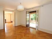 Villa résidentielle de 13 pièces sur parcelle clôturée à...