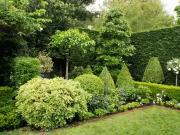 VILLA SINGOLA CON MQ.1500 DI GIARDINO PRIVATO