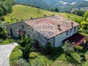 Rustico/casale/corte in vendita a Cerreto d'Esi via...