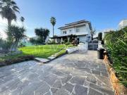 Villa singola in vendita a Fiumicino via Giulianova, Fregene