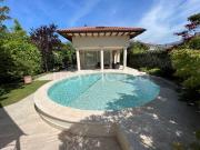 Villa singola in vendita a Forte dei Marmi via Scassi...